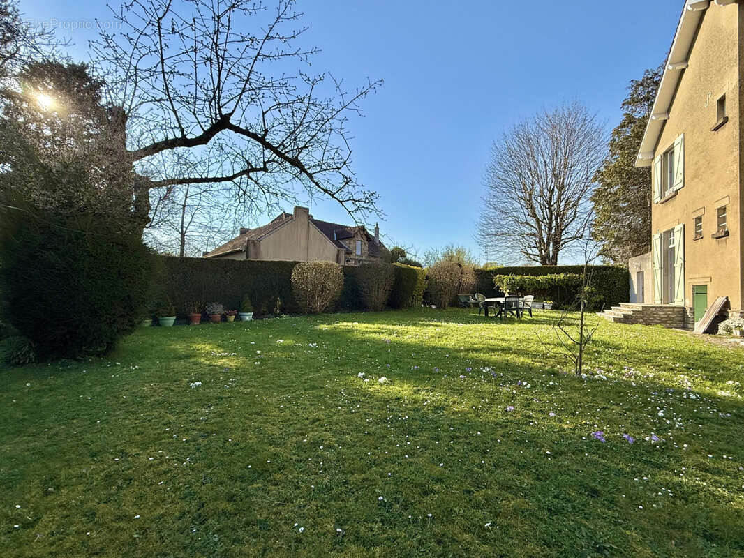Maison à CHAUMONT-EN-VEXIN