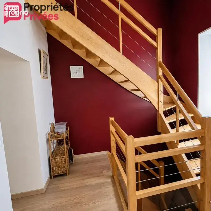 Maison de bourg rénovée de 130 m² avec jardin, véranda et deux garages ? Aucun travaux à prévoir ? Ambrières-les-Vallées 53300 e - photo 7