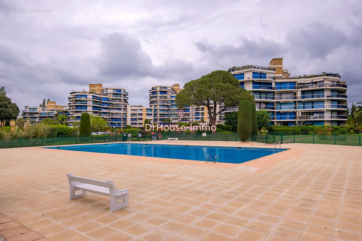Appartement à MANDELIEU-LA-NAPOULE