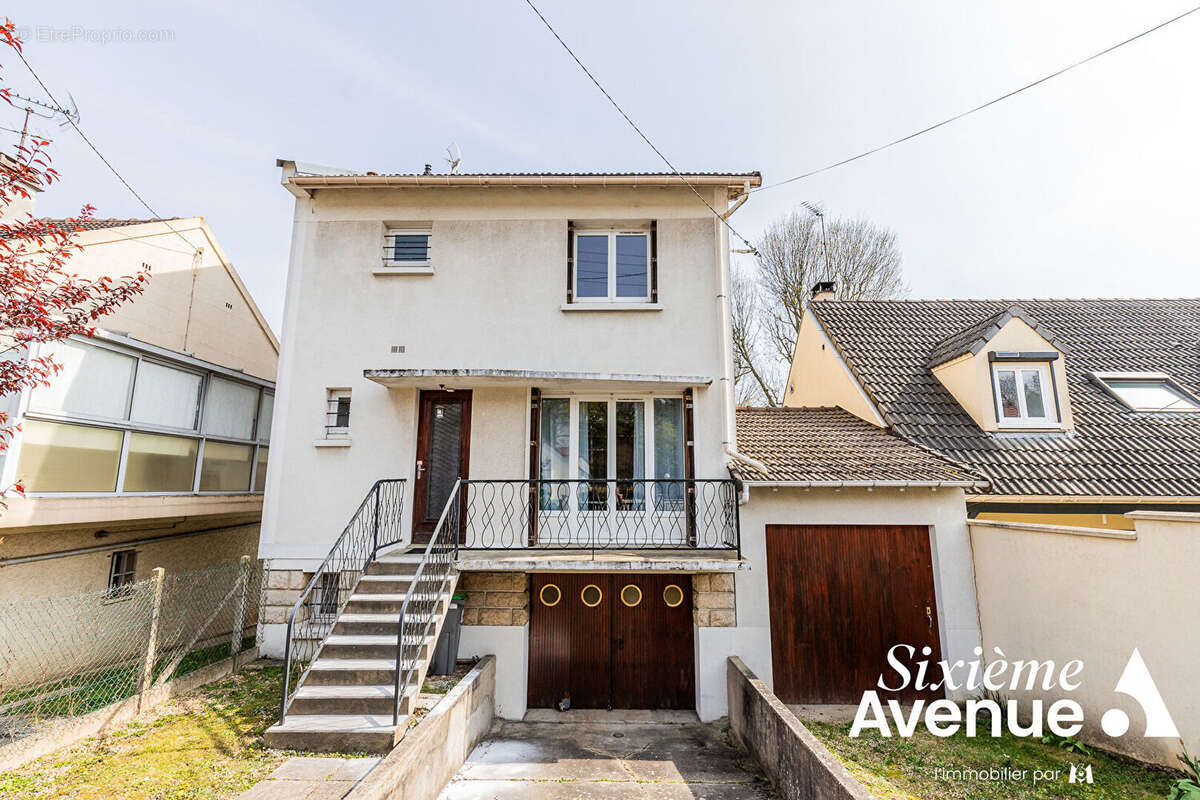 Maison à CHILLY-MAZARIN