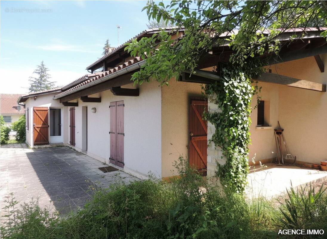 Maison à VILLEFRANCHE-DE-ROUERGUE