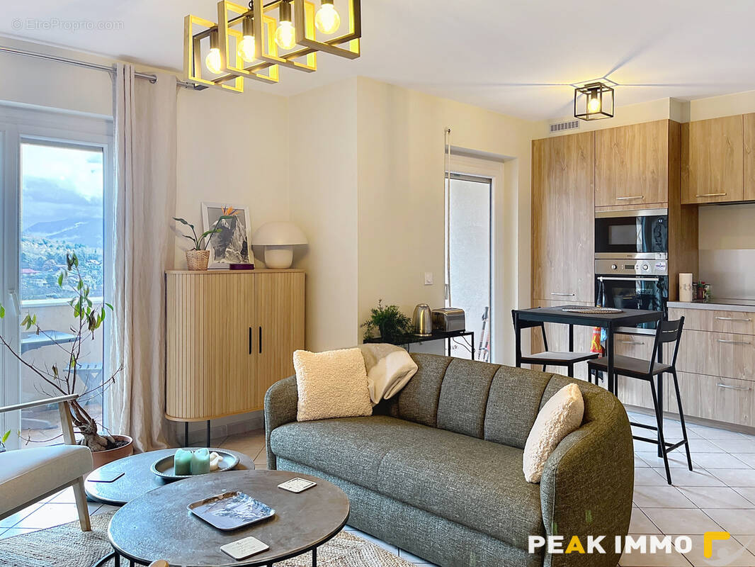Appartement à CRANVES-SALES