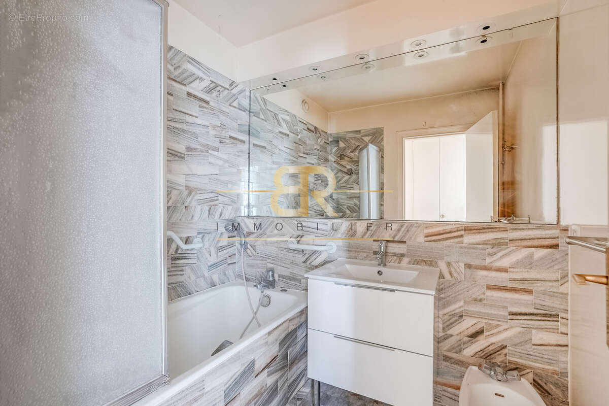 Appartement à PARIS-6E