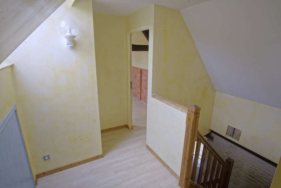 LANGRUNE SUR MER - Maison 104m² en pierre avec jardin & garage - photo 8