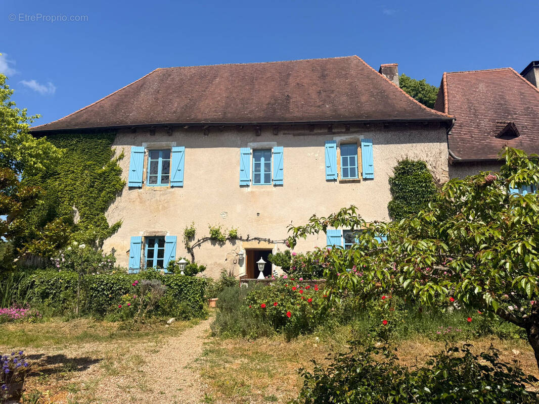 Maison à LA COQUILLE