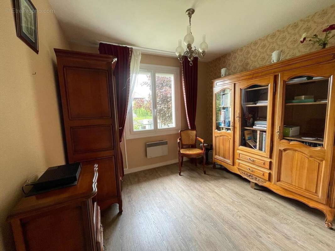 Autre à SAINT-DOULCHARD