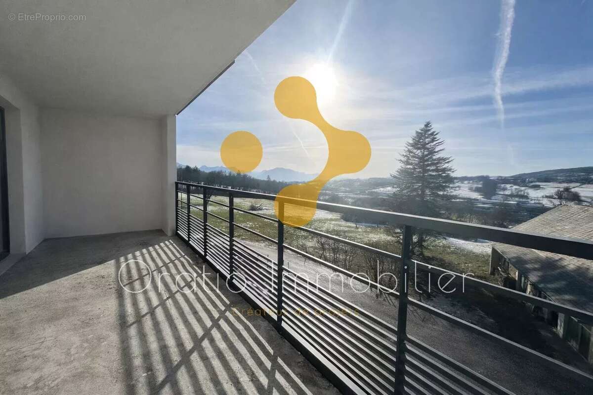 Appartement à VILLY-LE-PELLOUX