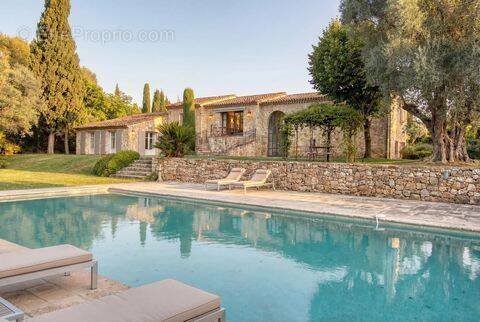 Maison à MOUGINS