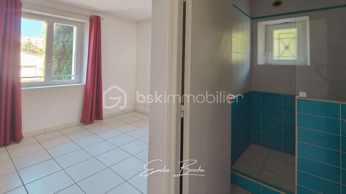 Maison facade pierre avec parc et piscine à Montélimar 240m2 - quartier Bas Géry - photo 8
