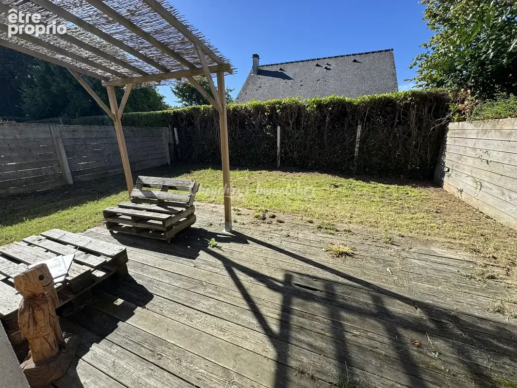 Maison familiale avec jardin et garage - photo 2