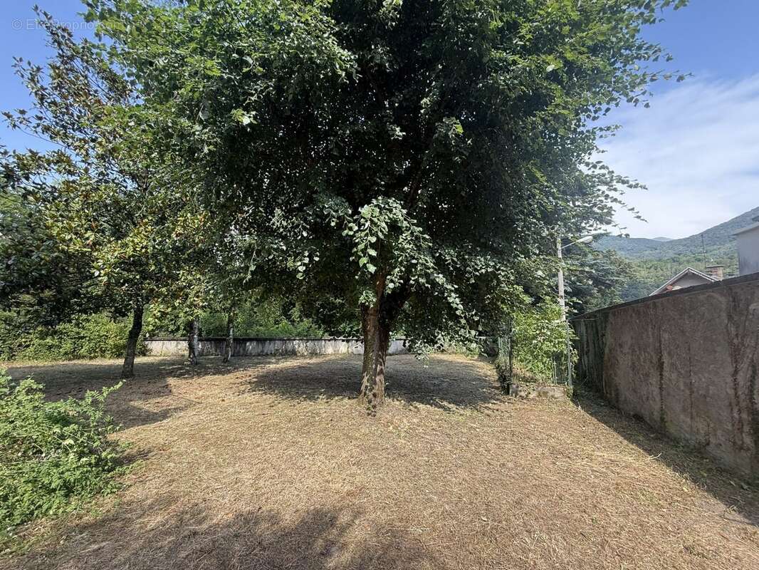 Maison 133 m² à Le Gua  - photo 4