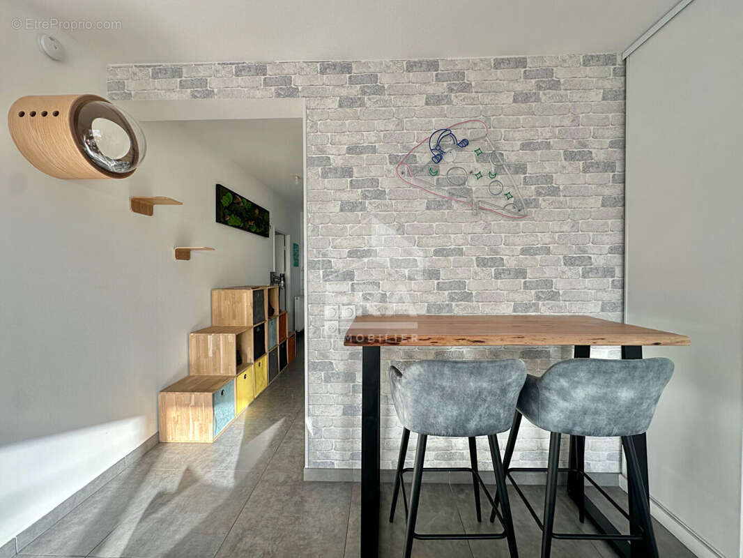 Appartement à SARTROUVILLE