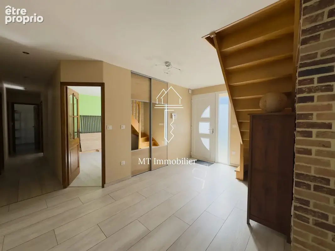 Maison 206 m² à Torcy  - photo 7