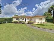 Photo 1 - Maison à LES MAGNILS-REIGNIERS