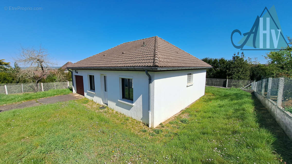 Maison à PARON