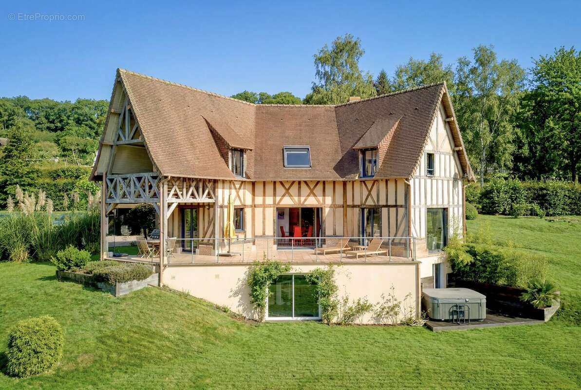 Maison à PONT-L'EVEQUE