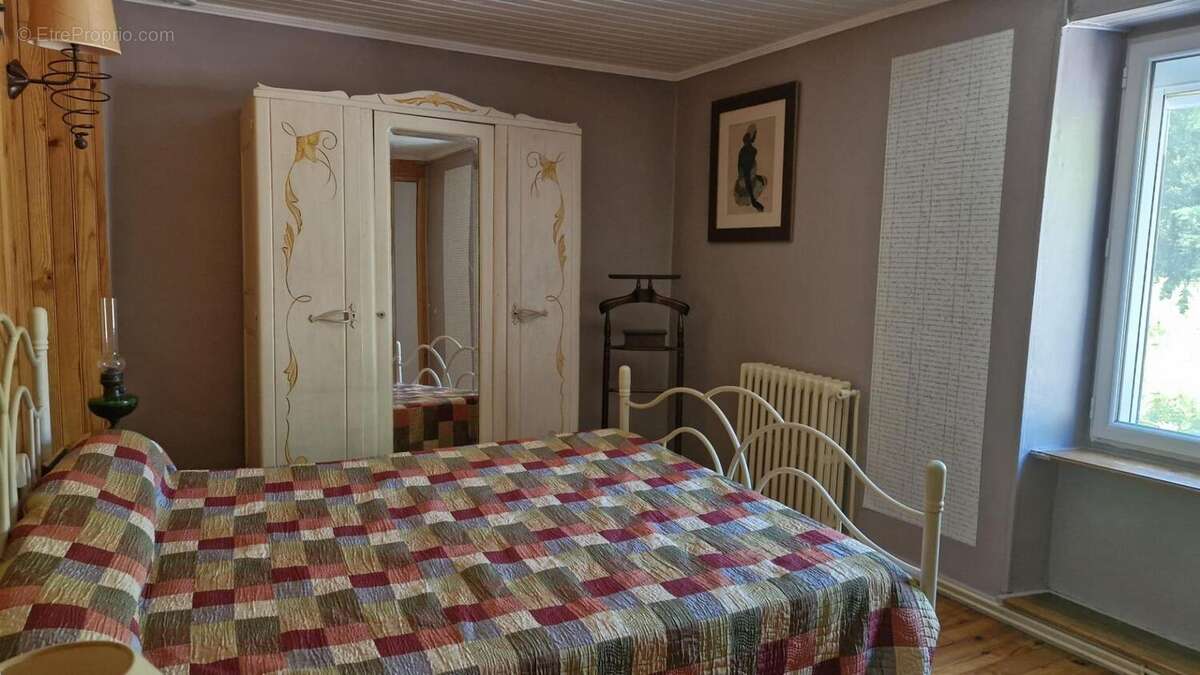 Maison 180 m² à Berlats  - photo 9