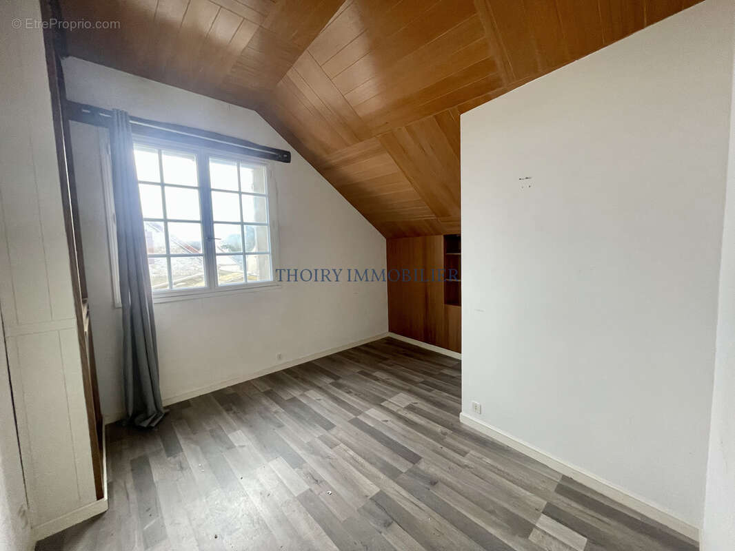 Maison à THOIRY