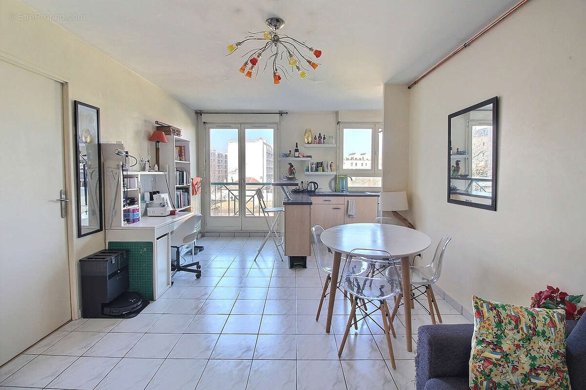 Appartement à LYON-8E