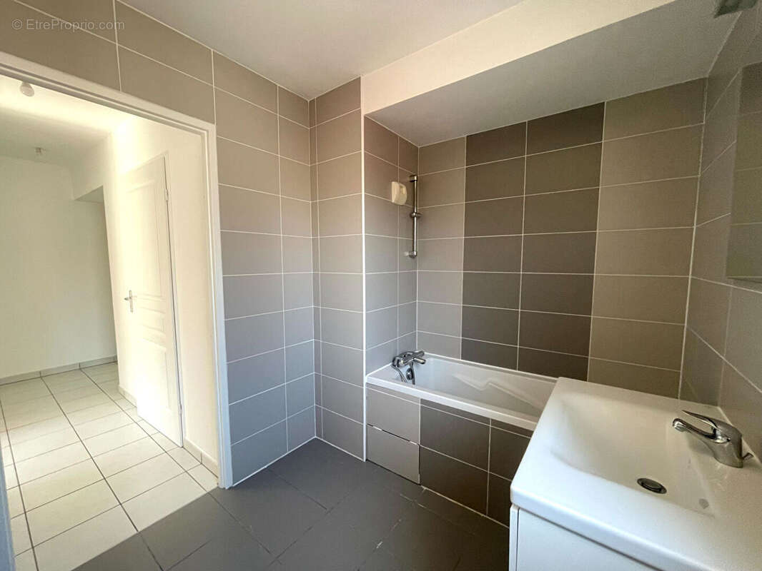 Appartement Meyzieu 4 pièce(s) 86.5 m2 - photo 10