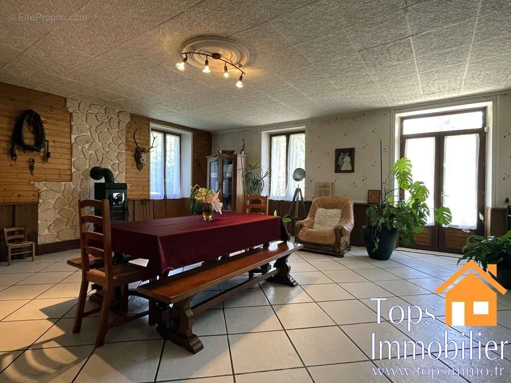 Maison à VILLENEUVE