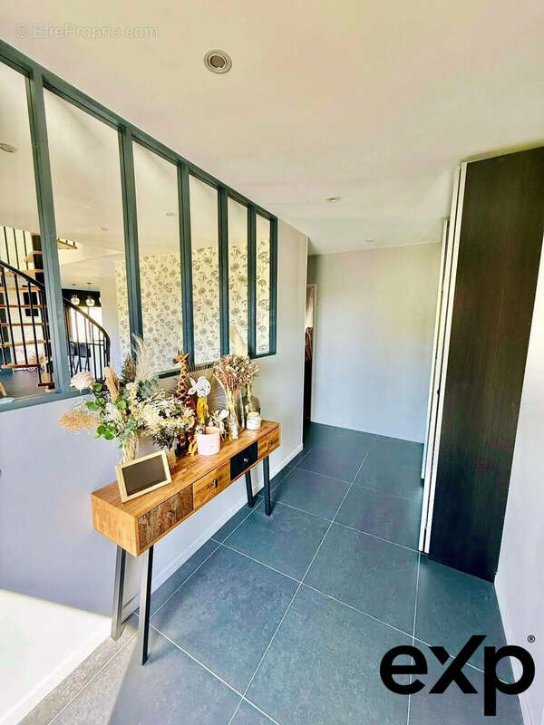 Maison à SAINT-GENIX-SUR-GUIERS