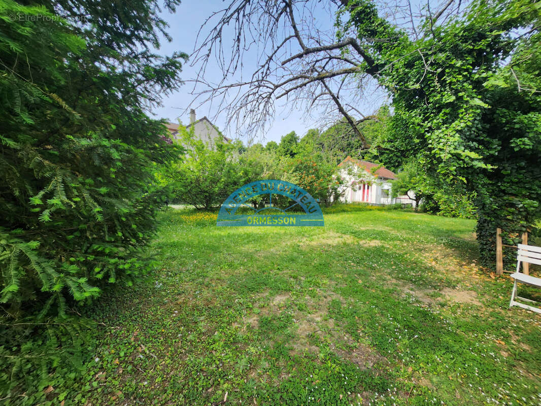 Maison à ORMESSON-SUR-MARNE