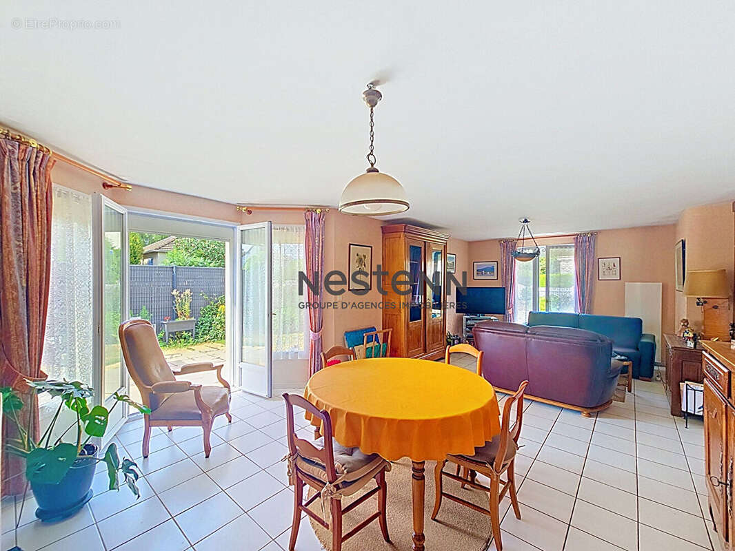A VENDRE Maison 4 chambres avec vie de plain-pied sous-sol total à Escoville - photo 5