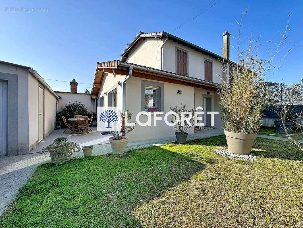 Maison Saint Maurice De Beynost 3 pièces 77.50 m2 - 169m² terrain - garage - photo 11