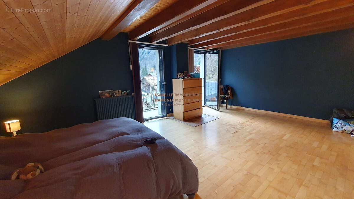 Chambre master / maison de Pays Vallée de Chamonix - Maison à SERVOZ