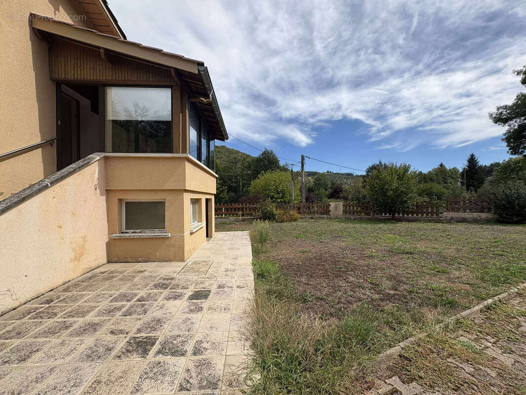 Maison à LAMURE-SUR-AZERGUES