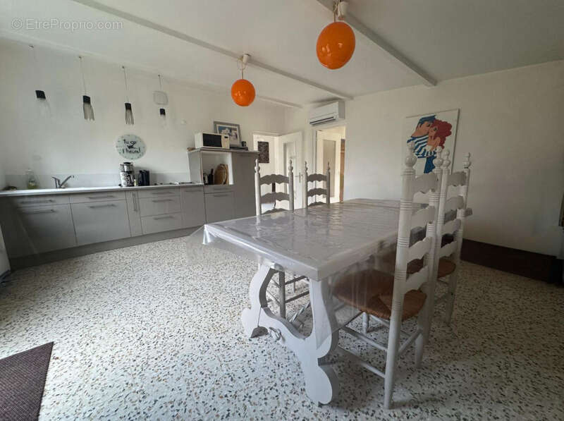 Maison à COMMELLE-VERNAY