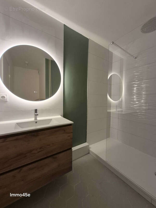 TOURNON SUR RHONE - Appartement T4 avec garage et cave - photo 7