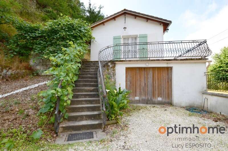 Maison à CONFOLENS