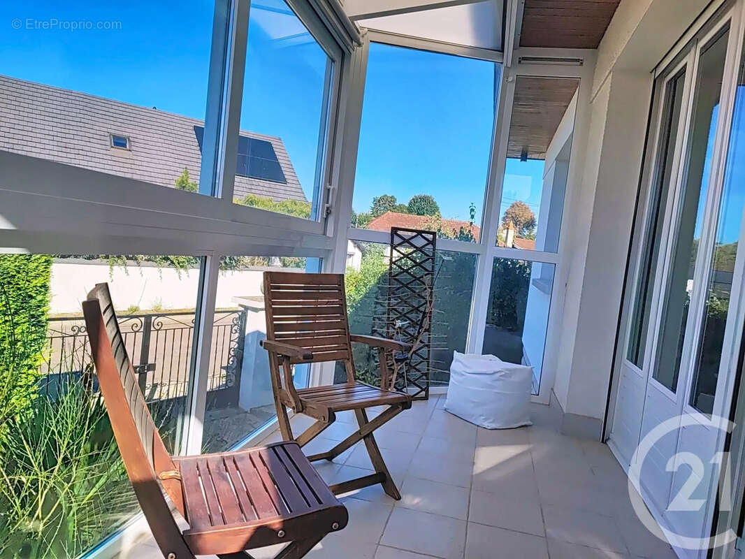 Maison à ARC-SUR-TILLE