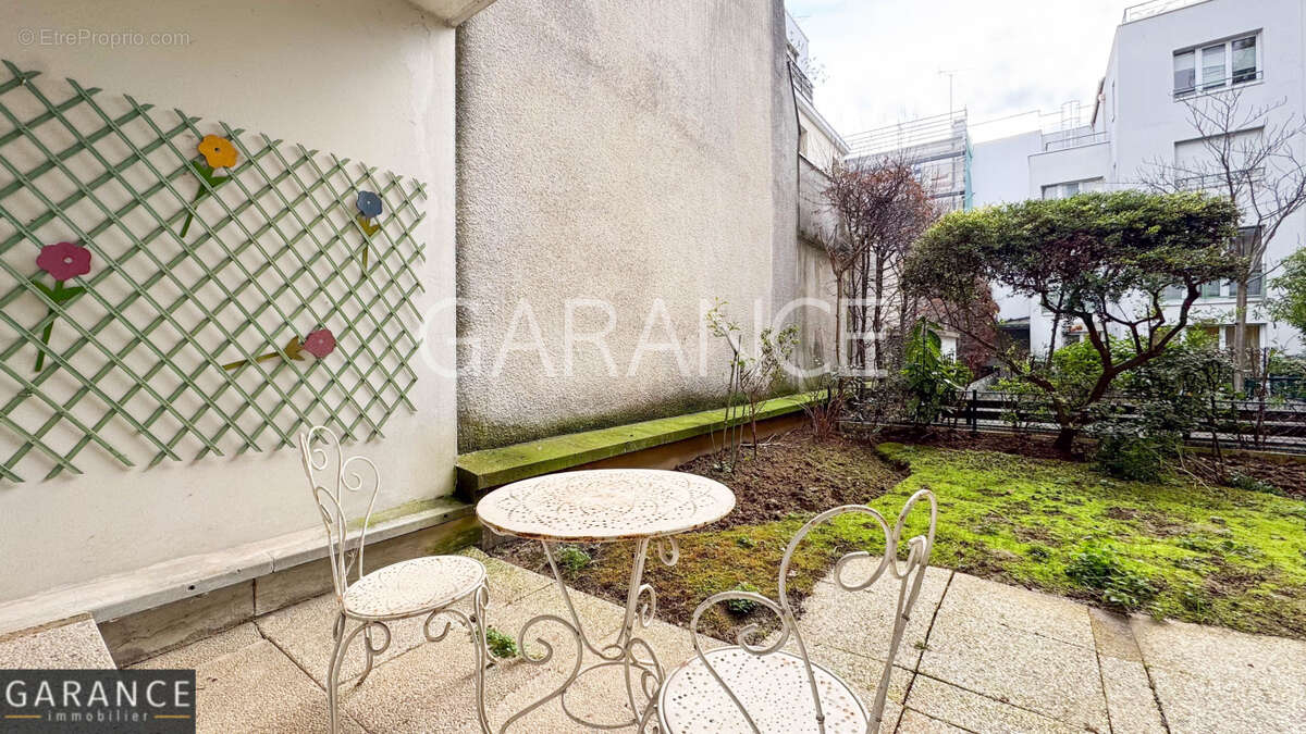 Appartement à PARIS-12E