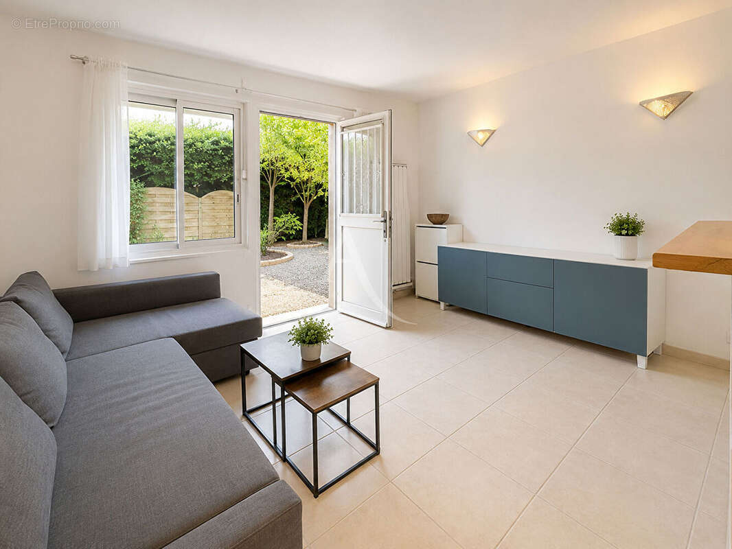 Appartement à CARQUEIRANNE
