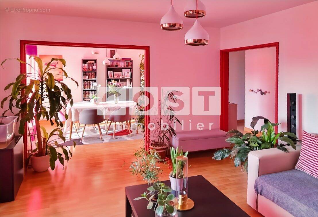 Appartement à LA GARENNE-COLOMBES