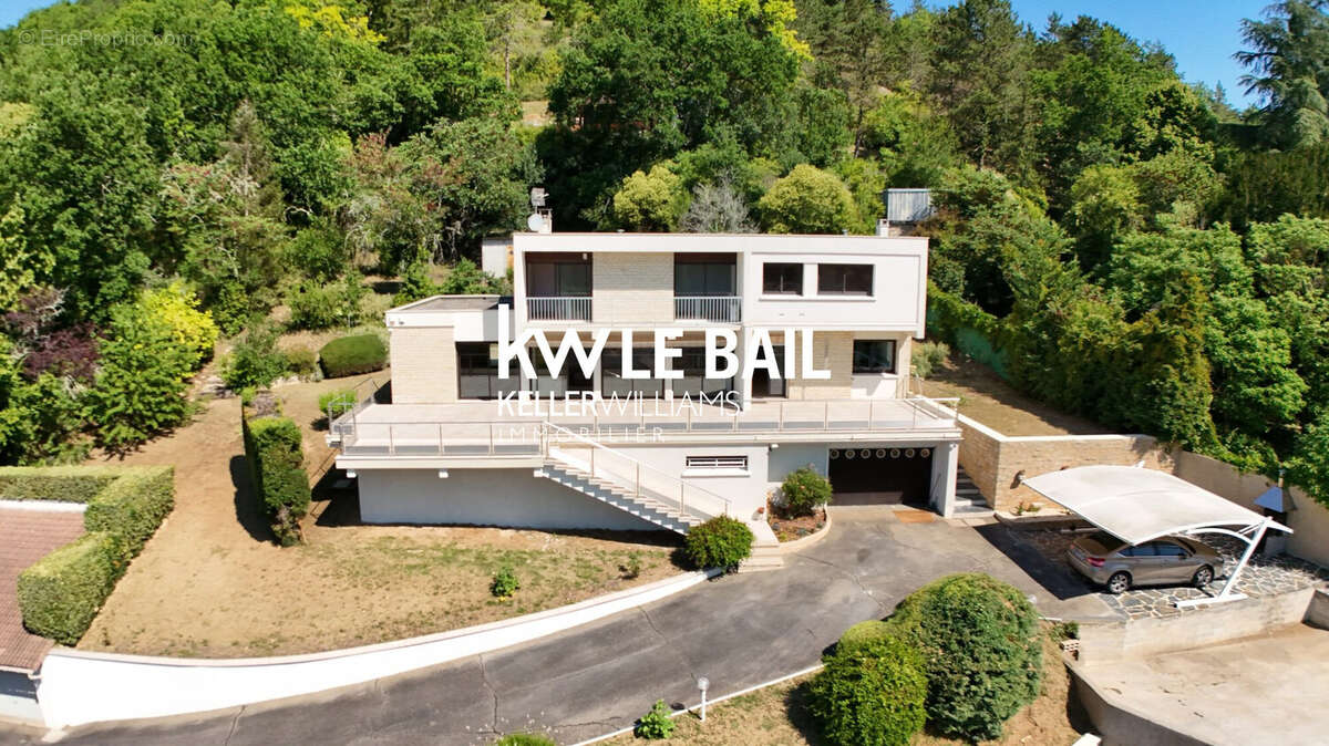 Maison 252 m² à Castelfranc  - photo 3
