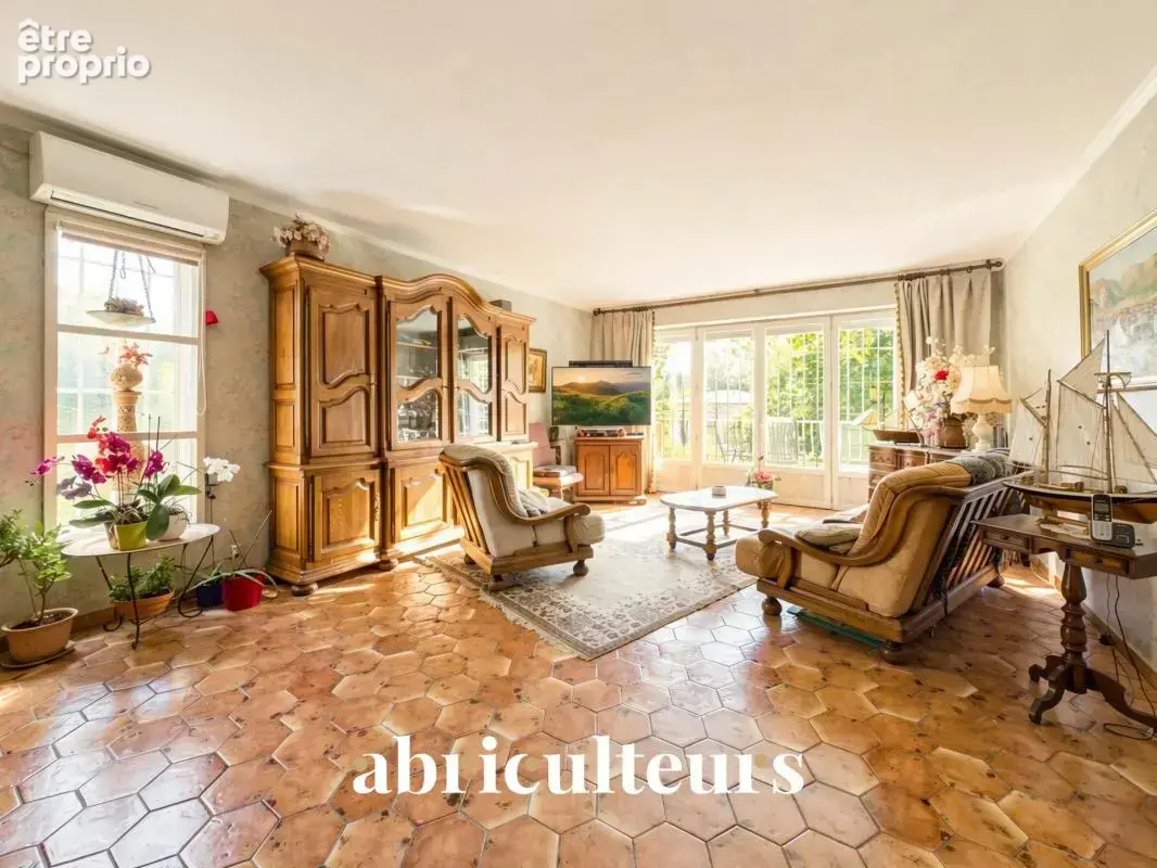 Maison familiale de 170 m² à fort potentiel en vente Aix en Provence (13590)( Pont des 3 Sautets) - photo 7