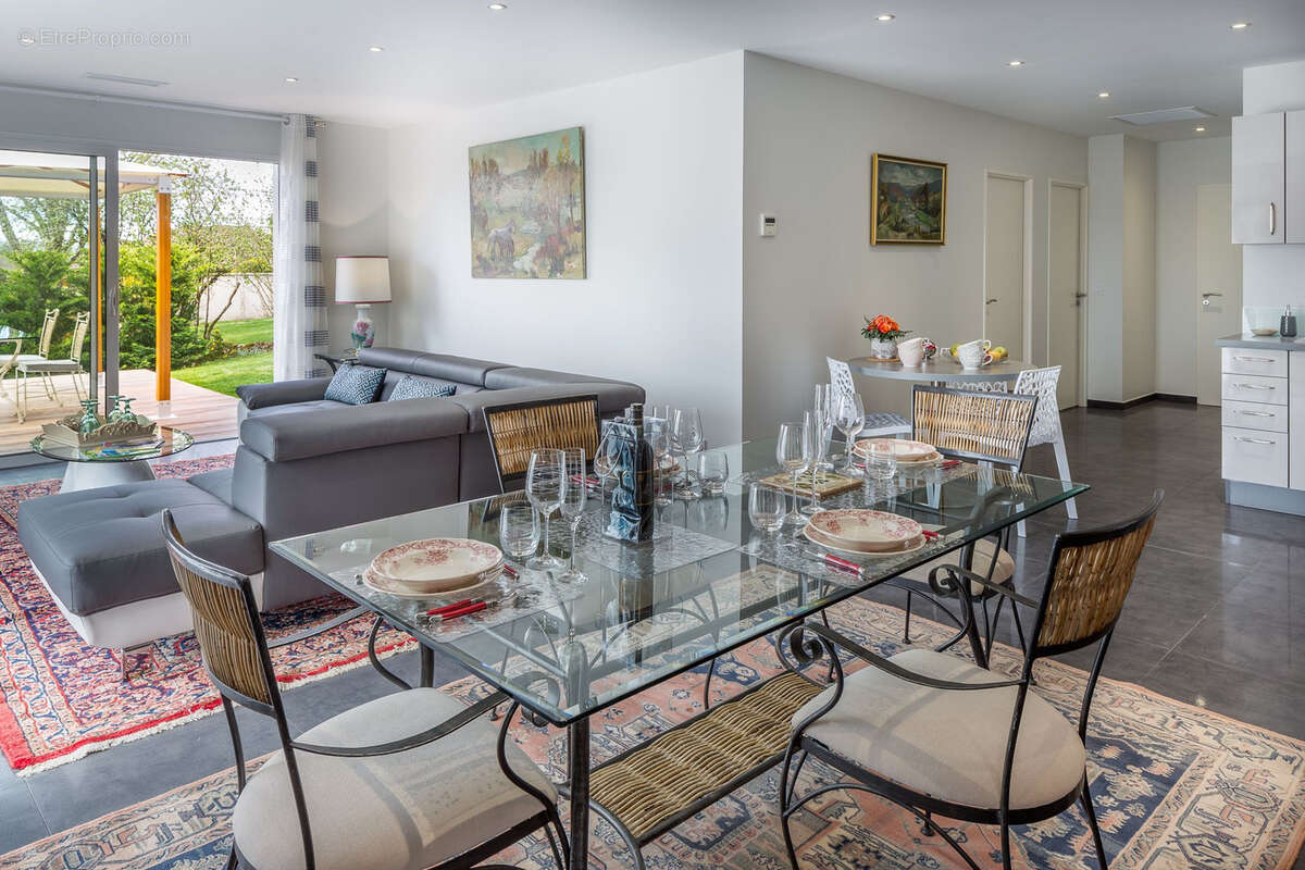 Maison à COULOUNIEIX-CHAMIERS