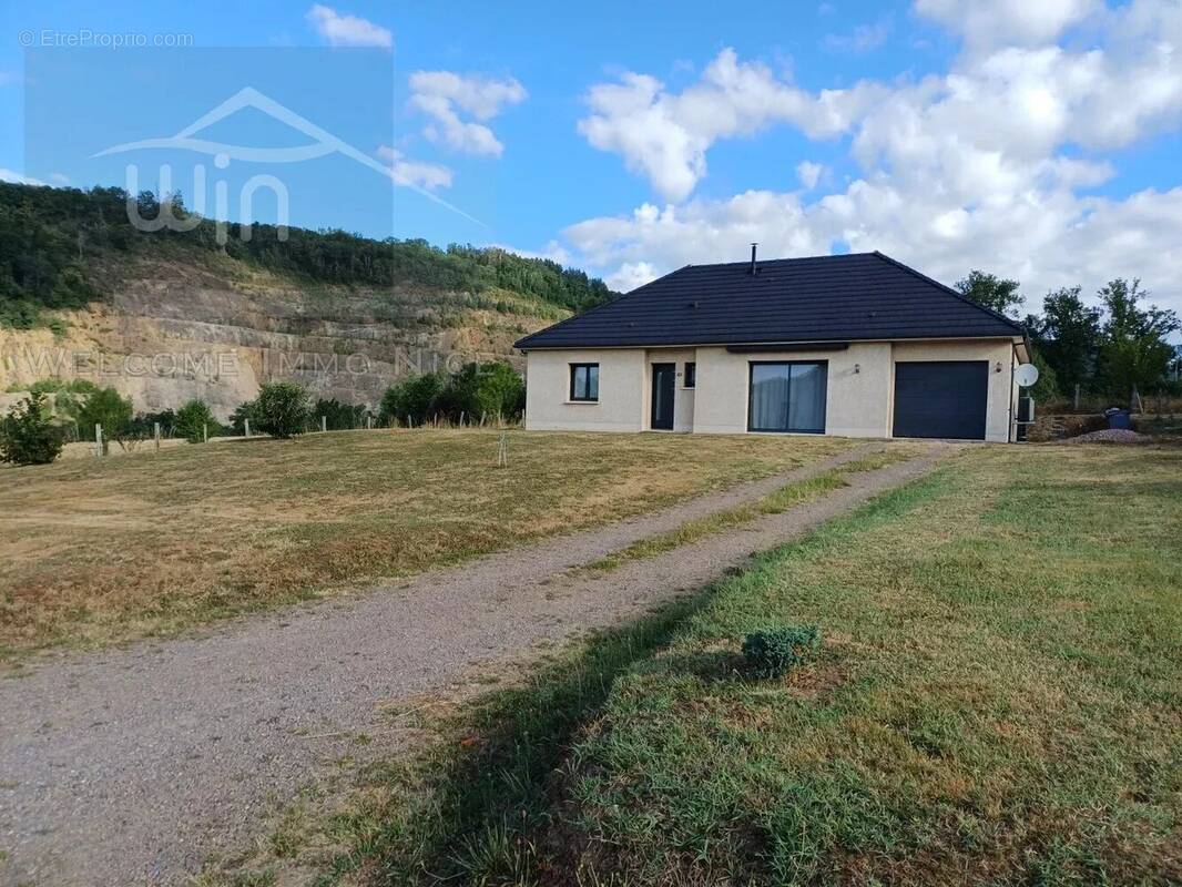 Maison à AUBAZINES
