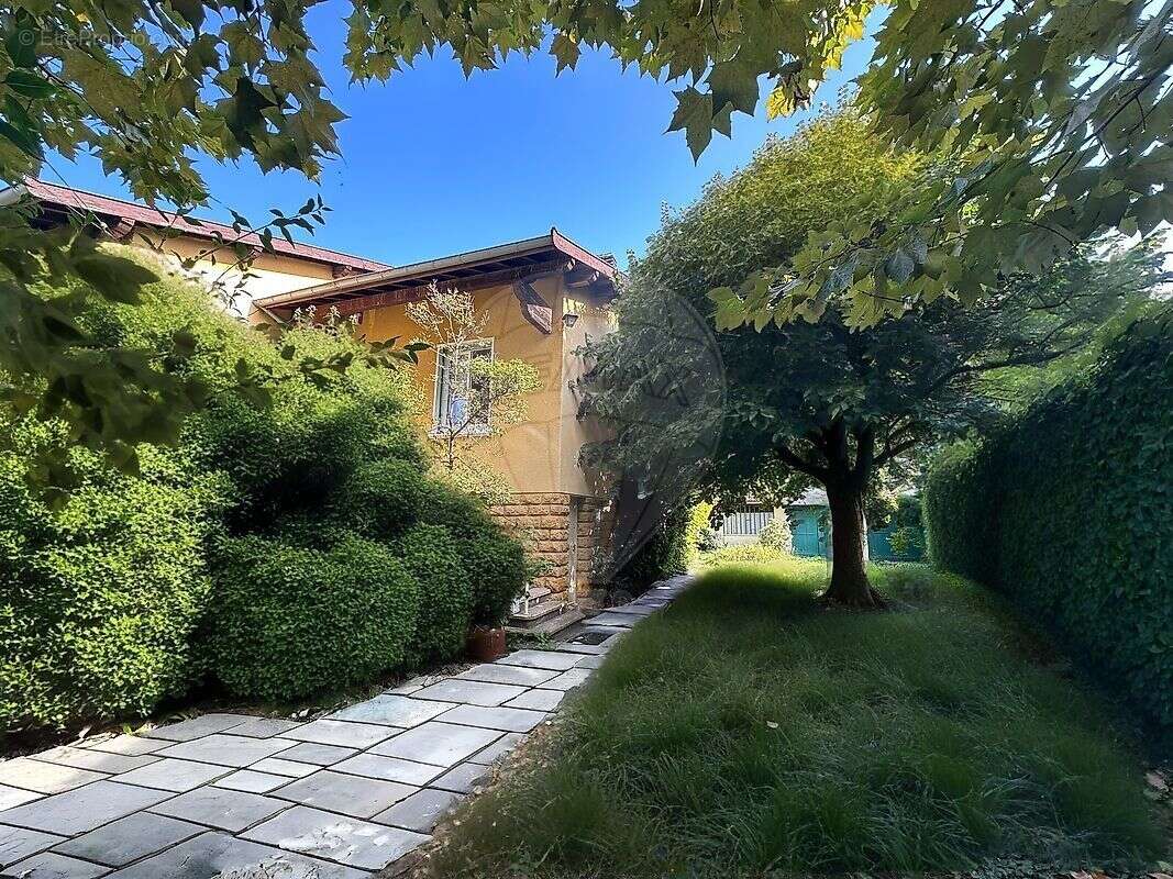 Maison à VILLEFRANCHE-SUR-SAONE