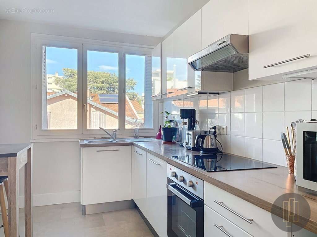 Appartement à LYON-8E