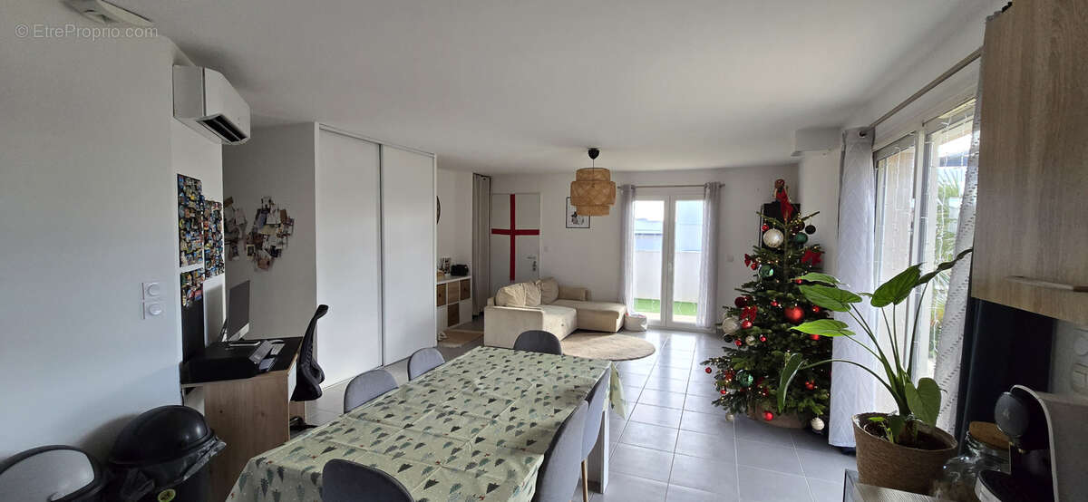 Maison à JONQUIERES