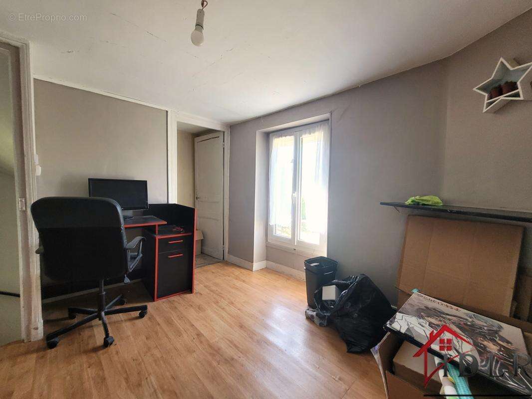 Maison à CHAUMES-EN-BRIE