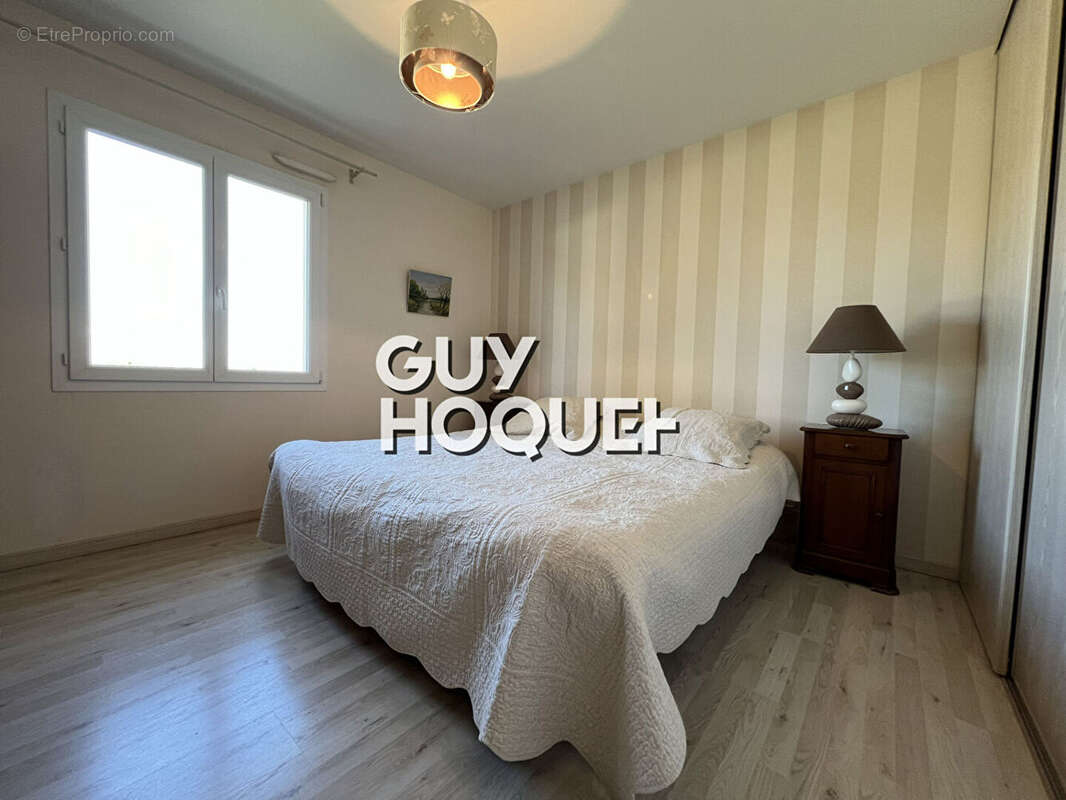 Maison à SAINT-LEGER-LES-PARAY