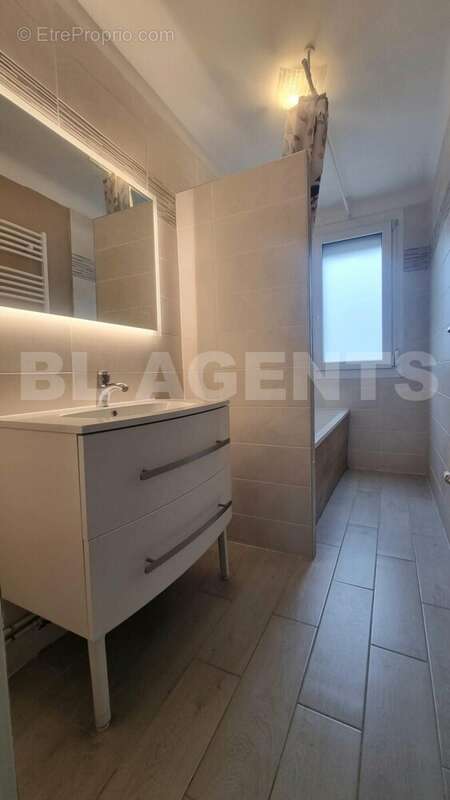 194ad1c2-5d1b-46e4-9a36-8feea6bf5019 - Maison à FLOING