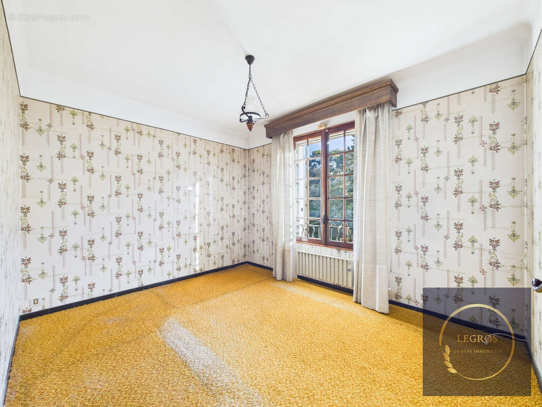 Maison à SAINT-ETIENNE-DU-GRES