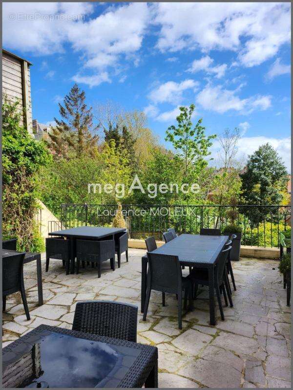 Propriété 430m2 12 pièces Centre Ville - photo 3